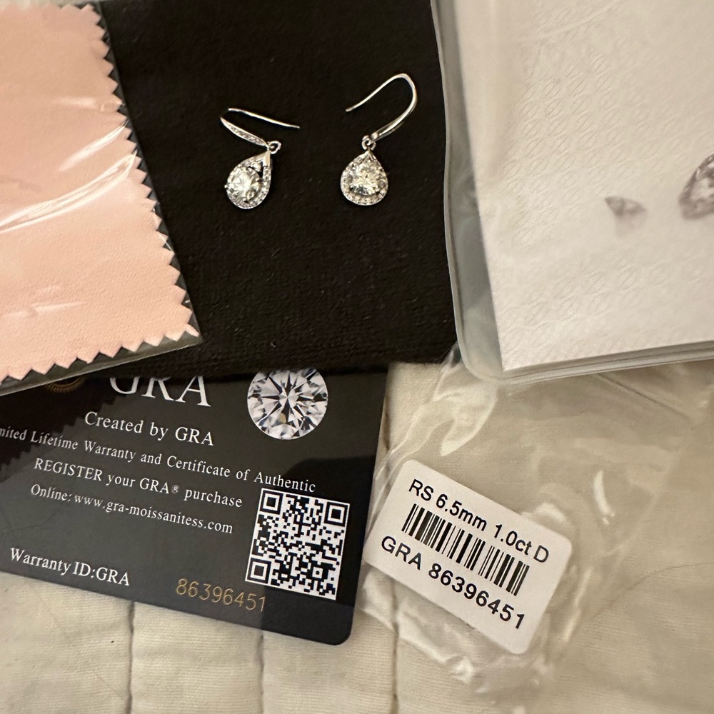 Over 2 ctw Dangle Teardrop Moissanite Diamond Earrings 915 silver w/Certificate - Picture 2 of 4
